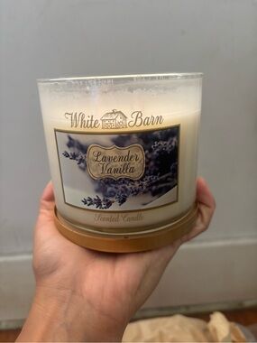 White Barn Lavender Vanilla Scented Candle - White